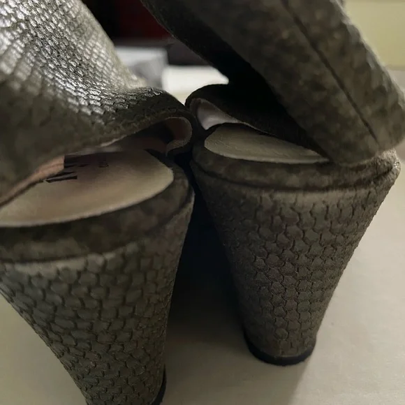 Ivy Lee - Picture 4 of 7